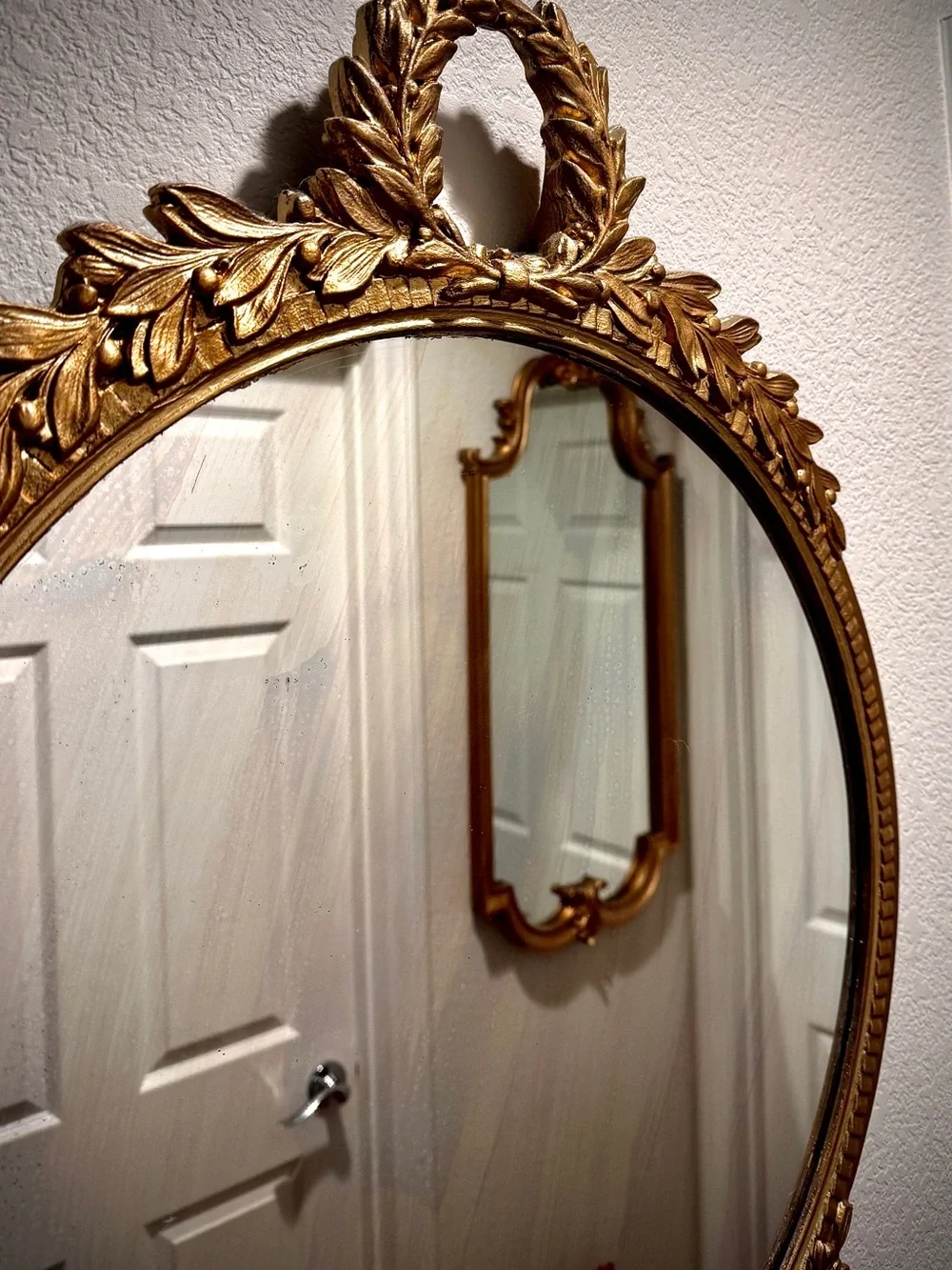Source Unknown decorative round